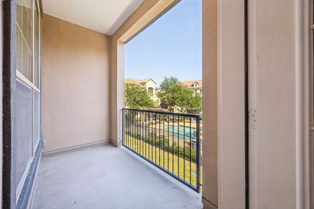 643 Senda, Irving, TX 75039