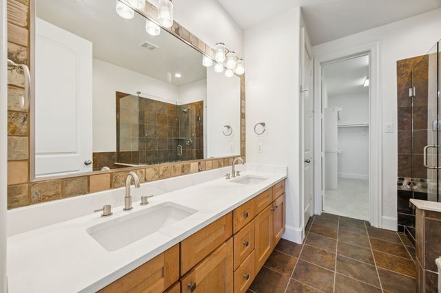 643 Senda, Irving, TX 75039