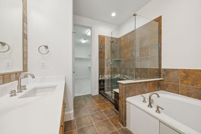 643 Senda, Irving, TX 75039