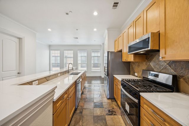 643 Senda, Irving, TX 75039