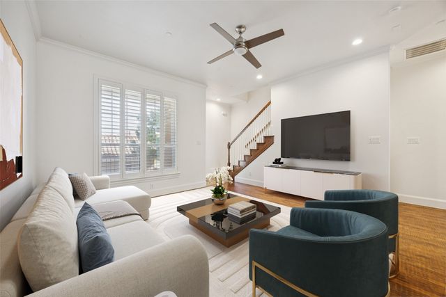 643 Senda, Irving, TX 75039