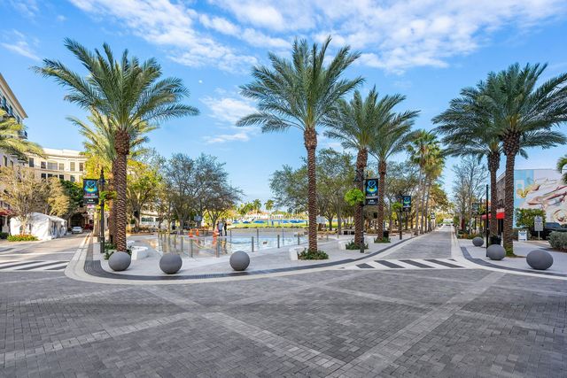 258 33rd Court, West Palm Beach, FL 33407