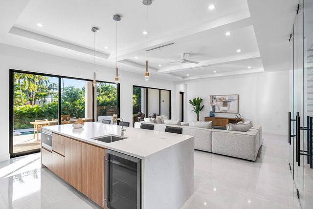 258 33rd Court, West Palm Beach, FL 33407