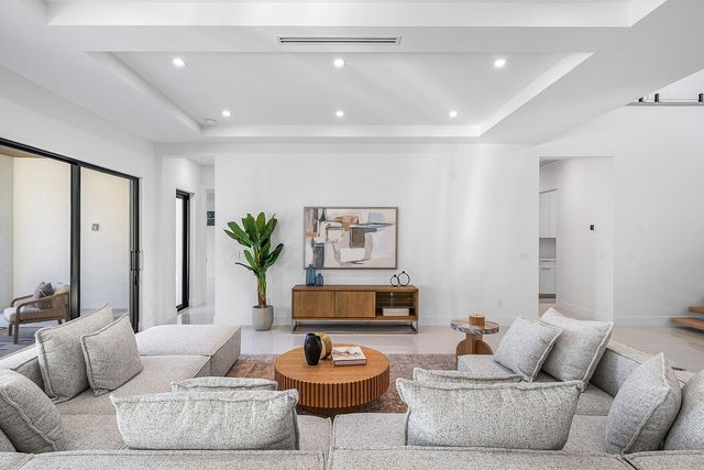 258 33rd Court, West Palm Beach, FL 33407