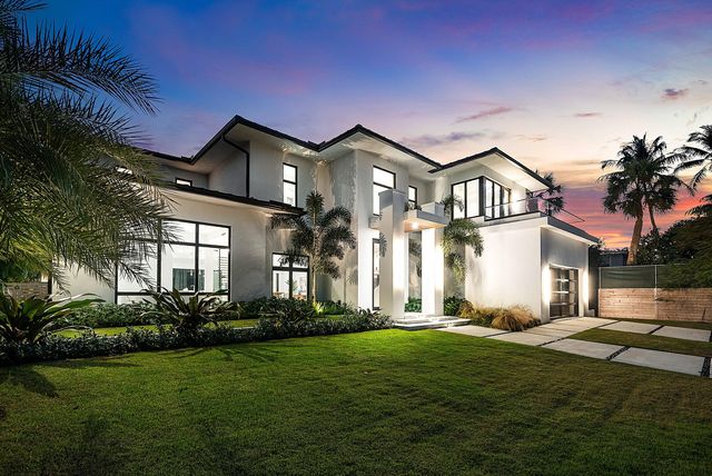 258 33rd Court, West Palm Beach, FL 33407