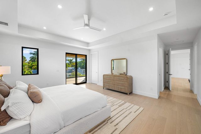 258 33rd Court, West Palm Beach, FL 33407