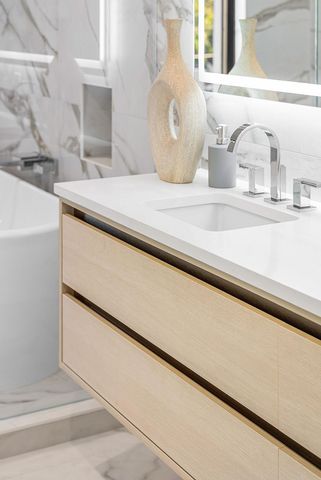 258 33rd Court, West Palm Beach, FL 33407