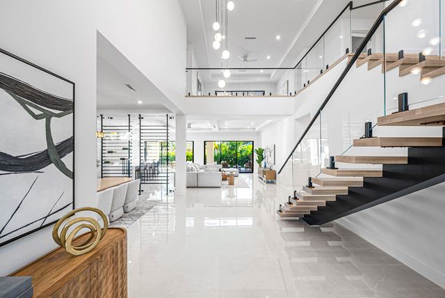 258 33rd Court, West Palm Beach, FL 33407