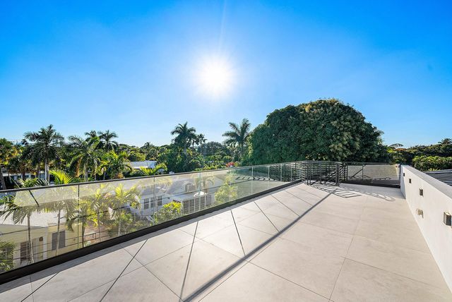 258 33rd Court, West Palm Beach, FL 33407