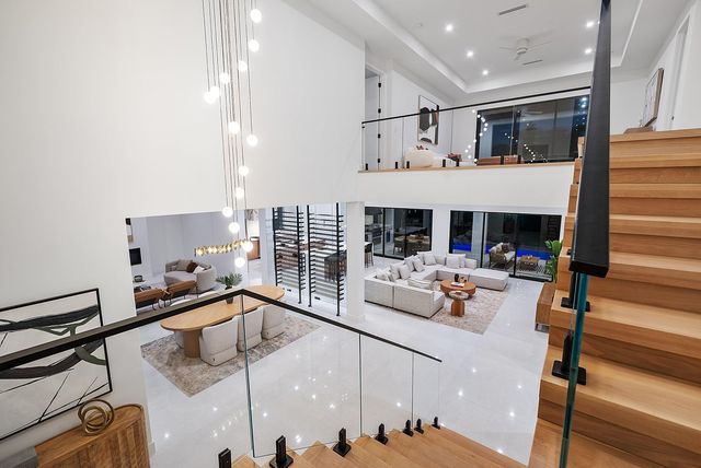 258 33rd Court, West Palm Beach, FL 33407