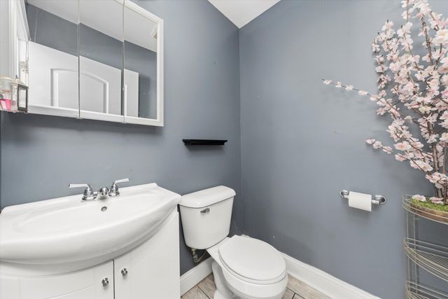 6315 W 83rd Place, Burbank, IL 60459