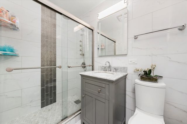 6315 W 83rd Place, Burbank, IL 60459