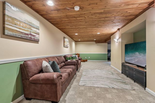 602 RED ROCK CIR, Royersford, PA 19468