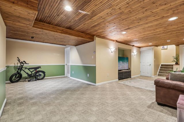 602 RED ROCK CIR, Royersford, PA 19468