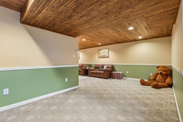 602 RED ROCK CIR, Royersford, PA 19468