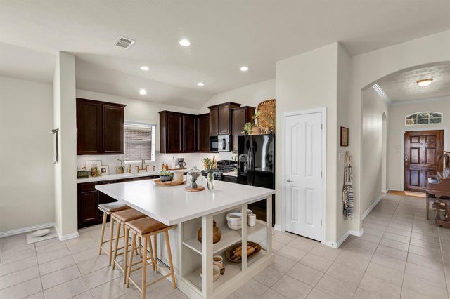 28915 Hidden Lake W, Magnolia, TX 77354