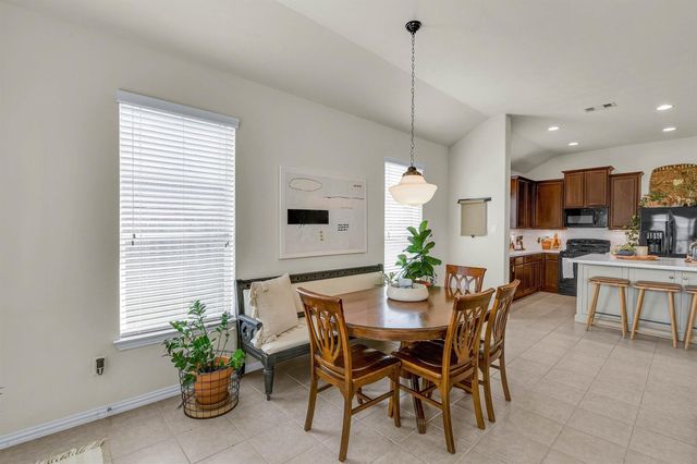 28915 Hidden Lake W, Magnolia, TX 77354