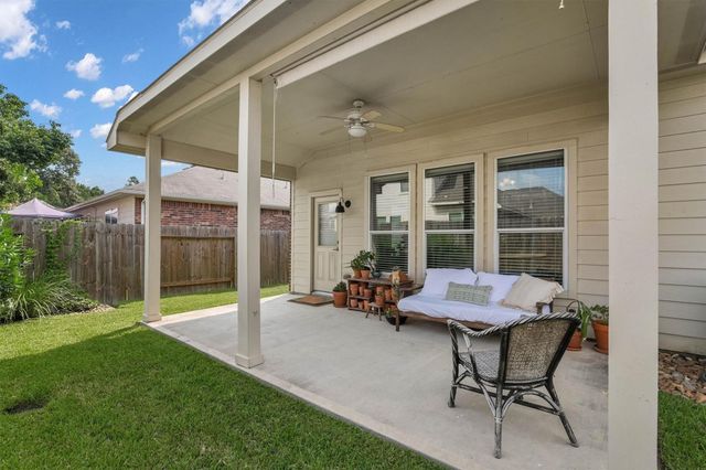 28915 Hidden Lake W, Magnolia, TX 77354