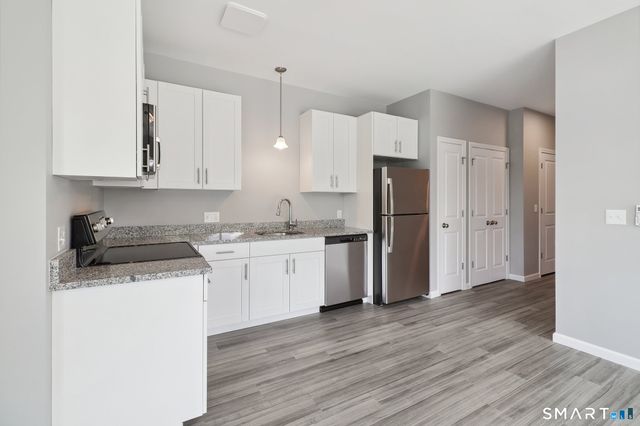 10 Steele Boulevard 201, Berlin, CT 06037