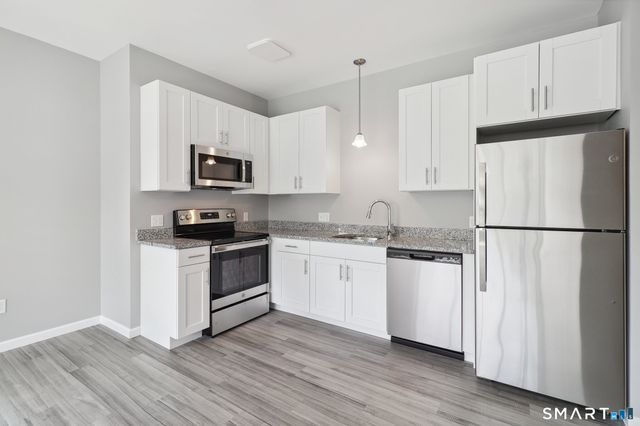 10 Steele Boulevard 201, Berlin, CT 06037