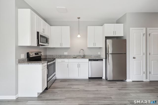 10 Steele Boulevard 201, Berlin, CT 06037