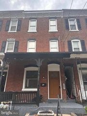 407 WALNUT ST, Royersford, PA 19468