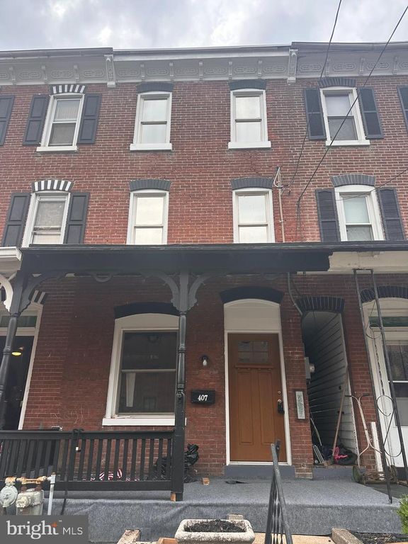407 WALNUT ST, Royersford, PA 19468