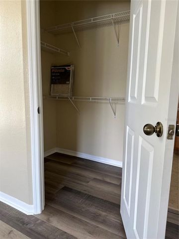 10011 COURTNEY PALMS BOULEVARD 201, Tampa, FL 33619