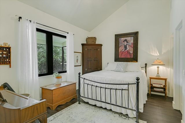 5 Sumac CT, Wimberley, TX 78676