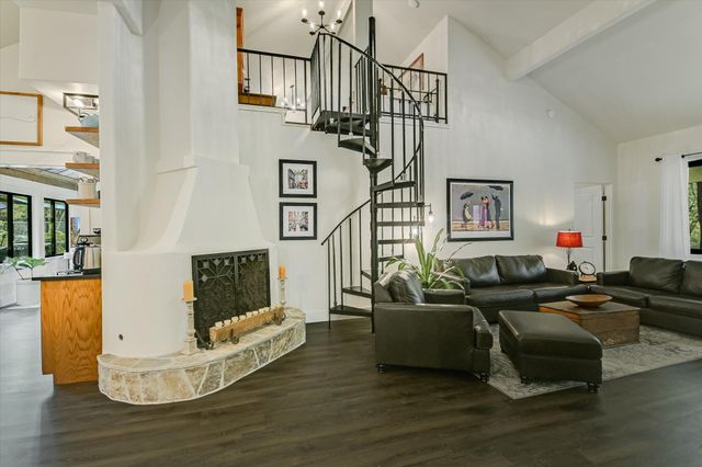 5 Sumac CT, Wimberley, TX 78676