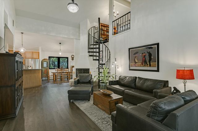 5 Sumac CT, Wimberley, TX 78676