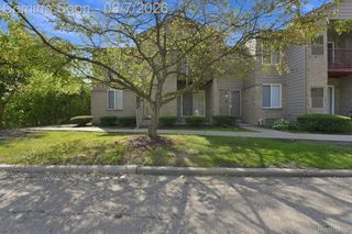 34780 W 8 Mile Road 7, Farmington Hills, MI 48335