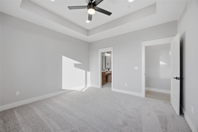 614 NE Doe Pointe Drive, Ankeny, IA 50021