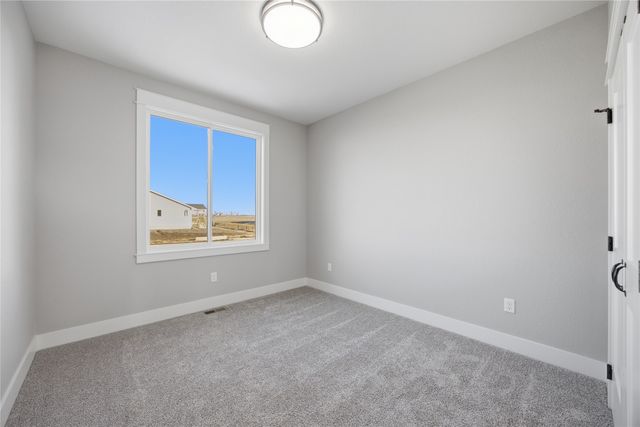 614 NE Doe Pointe Drive, Ankeny, IA 50021