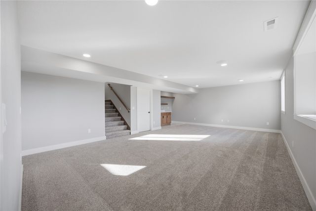 614 NE Doe Pointe Drive, Ankeny, IA 50021