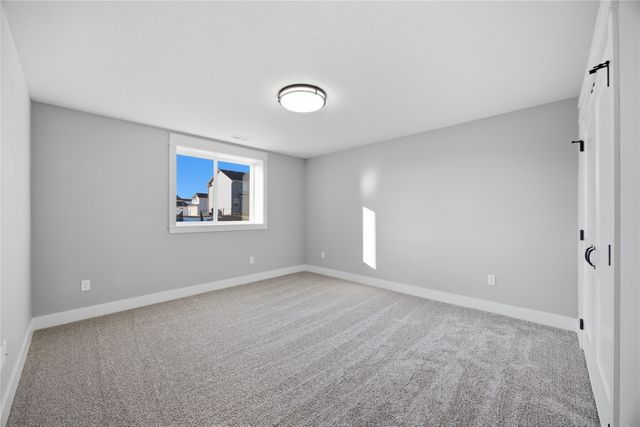 614 NE Doe Pointe Drive, Ankeny, IA 50021