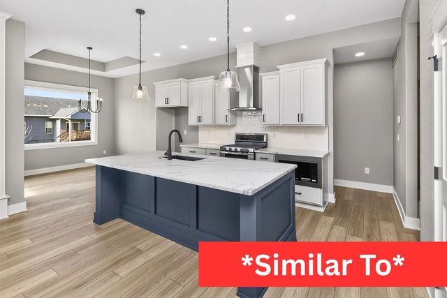 614 NE Doe Pointe Drive, Ankeny, IA 50021