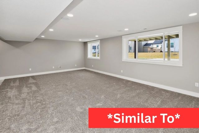 614 NE Doe Pointe Drive, Ankeny, IA 50021