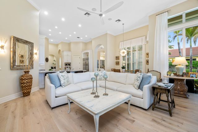 10135 SE Sandpine Lane, Hobe Sound, FL 33455