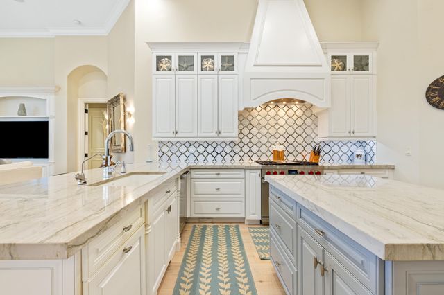 10135 SE Sandpine Lane, Hobe Sound, FL 33455