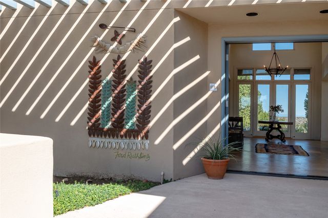 26 Aloe Circle, Santa Fe, NM 87506
