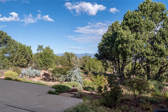 26 Aloe Circle, Santa Fe, NM 87506