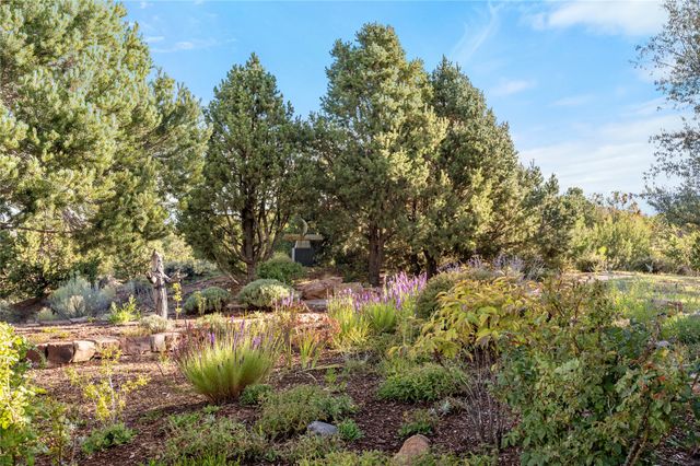 26 Aloe Circle, Santa Fe, NM 87506