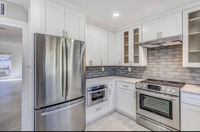 11433 Shady Lane, North Palm Beach, FL 33408