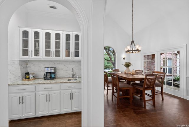 26 Inwood Manor, San Antonio, TX 78248