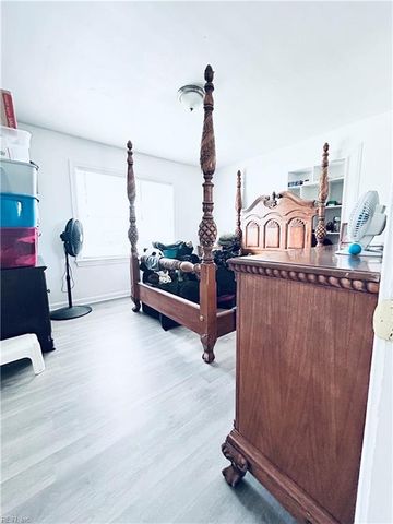 24 Saint Albans DR, Hampton, VA 23669