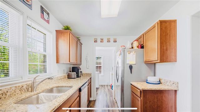 24 Saint Albans DR, Hampton, VA 23669