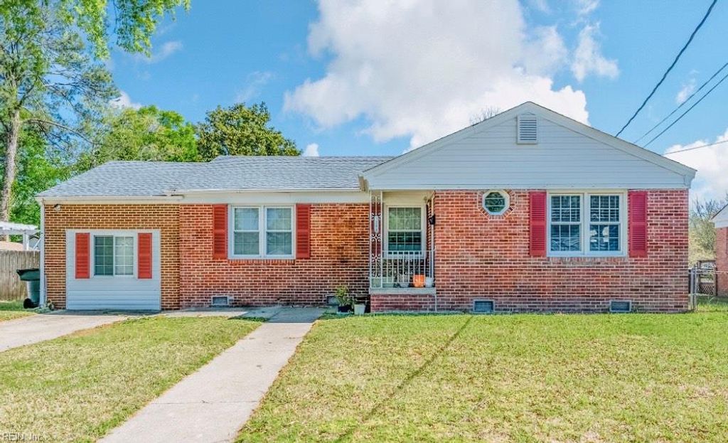 24 Saint Albans DR, Hampton, VA 23669