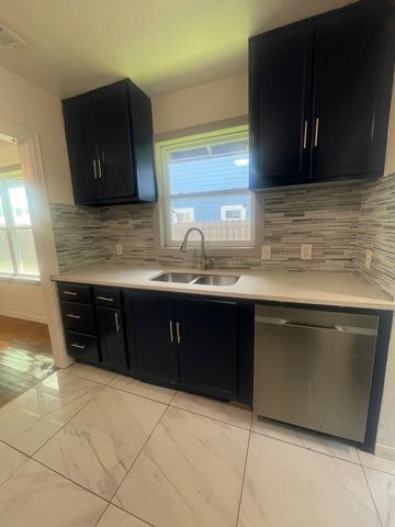 3819 Roseland Avenue, Dallas, TX 75204