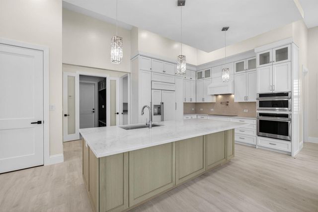 8771 Man O War Road, Palm Beach Gardens, FL 33418